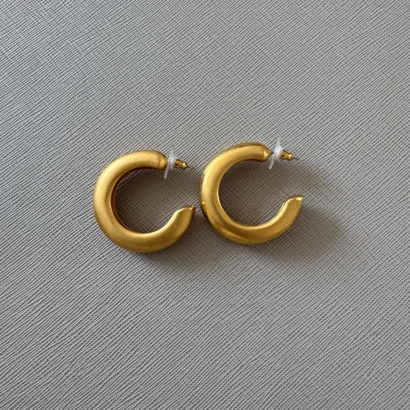 Jewelry - Timeless Gold Hoop Earrings Minimalist Design